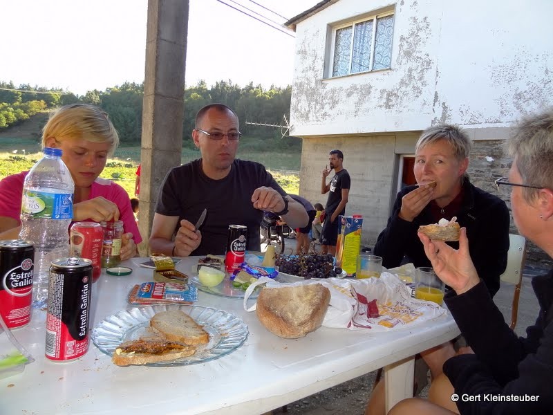 Abendessen in der Herberge Padron