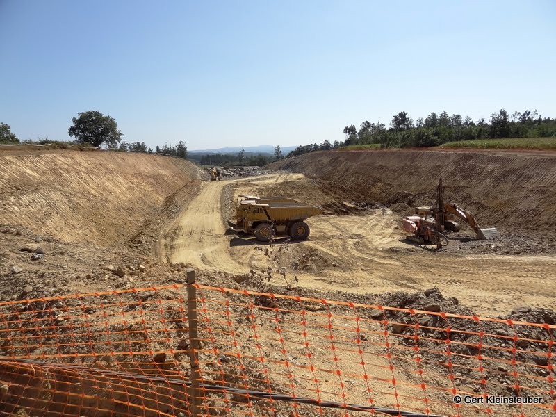 Autobahnbaustelle bei Calzada