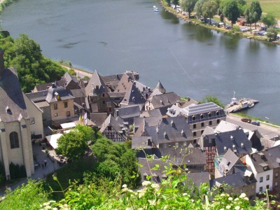 Blick auf Beilstein. Das Örtchen gehört zum Landkreis Cochem - Zell und hat 147 (!!) Einwohner.